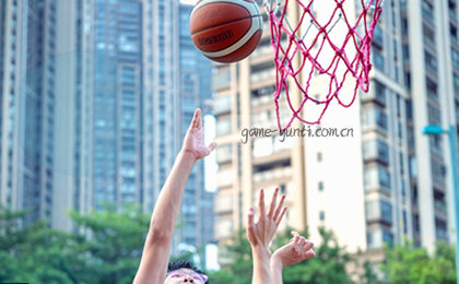 轻点下载 即刻畅享

指尖一点 新世界打开

扫个码 搬进手机里